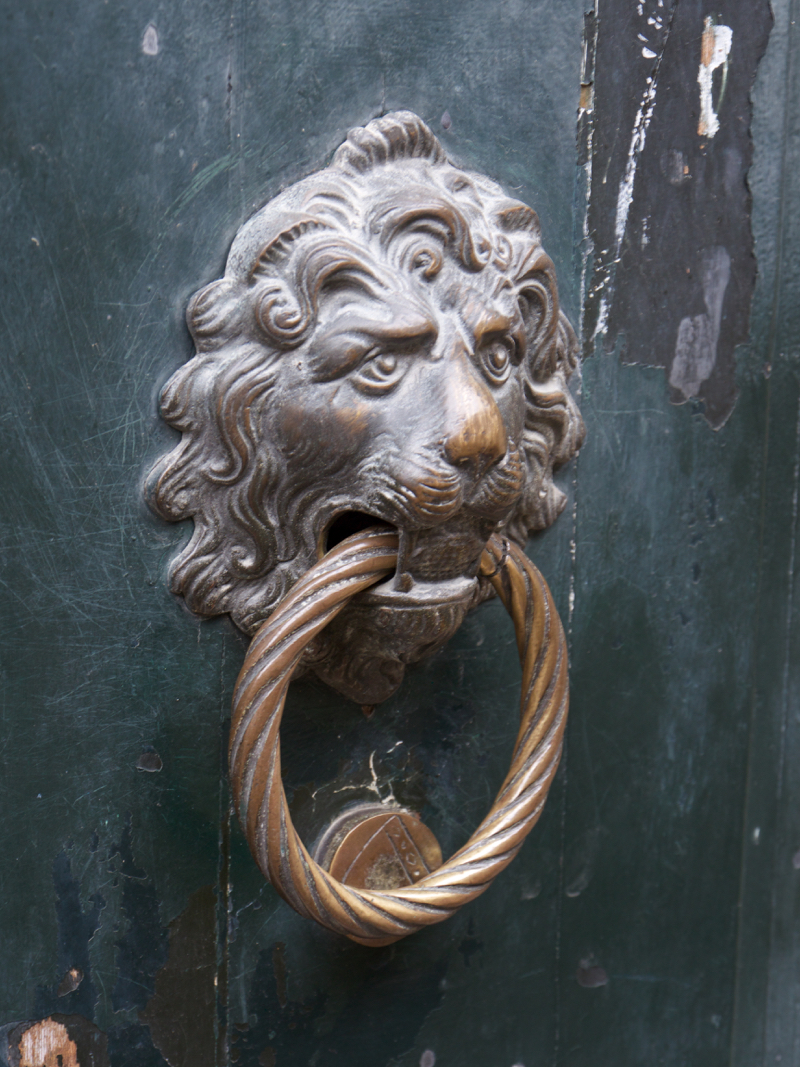 Knocker1