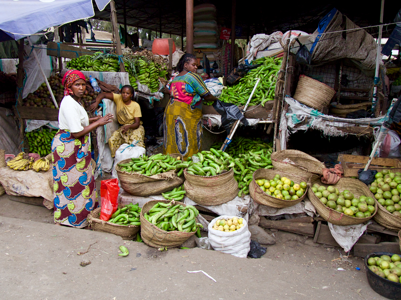 selling-bananas